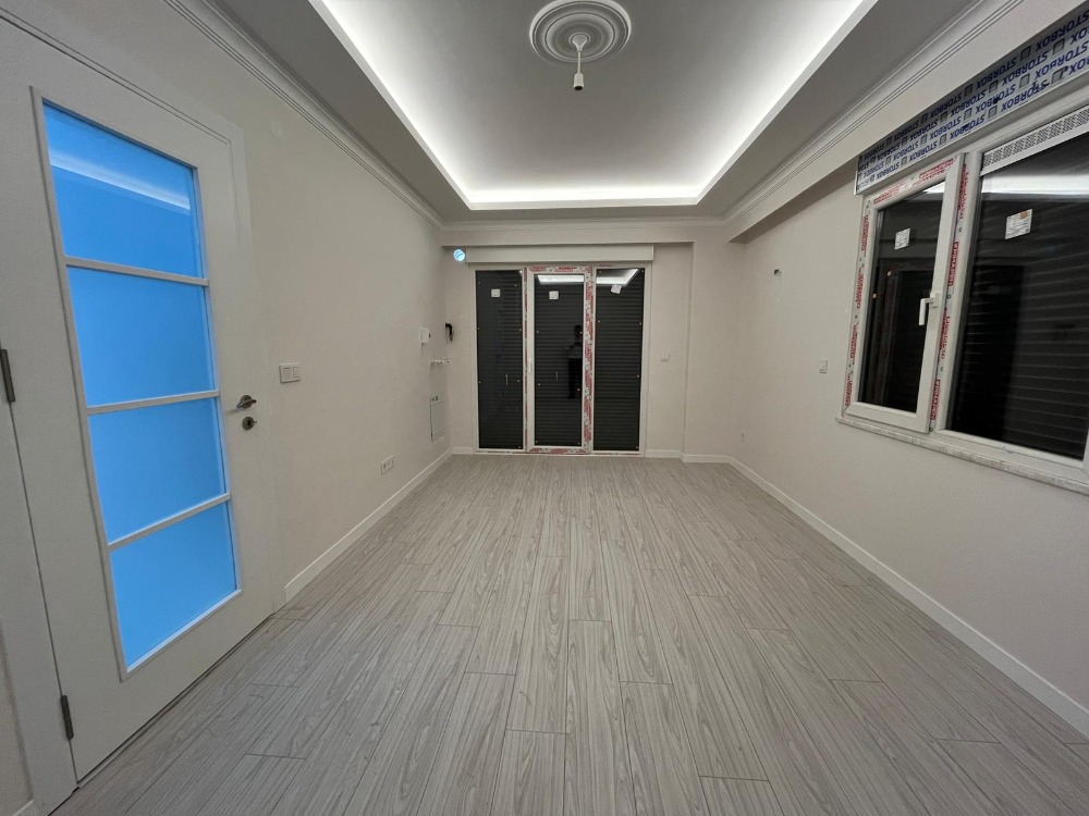 İKİZYUVA GAYRİMENKULDEN GENİŞ 1+1 MERKEZİ KONUMLU SATILIK DAİRE
