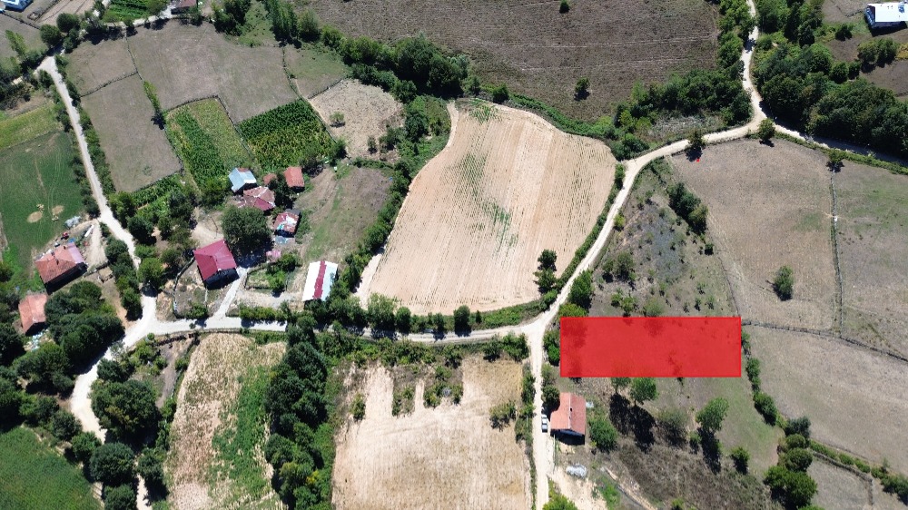 🌄 BURSA İZNİK KIRINTI KÖYÜ’NDE VADİ MANZARALI 760 m² İMARLI ARSA