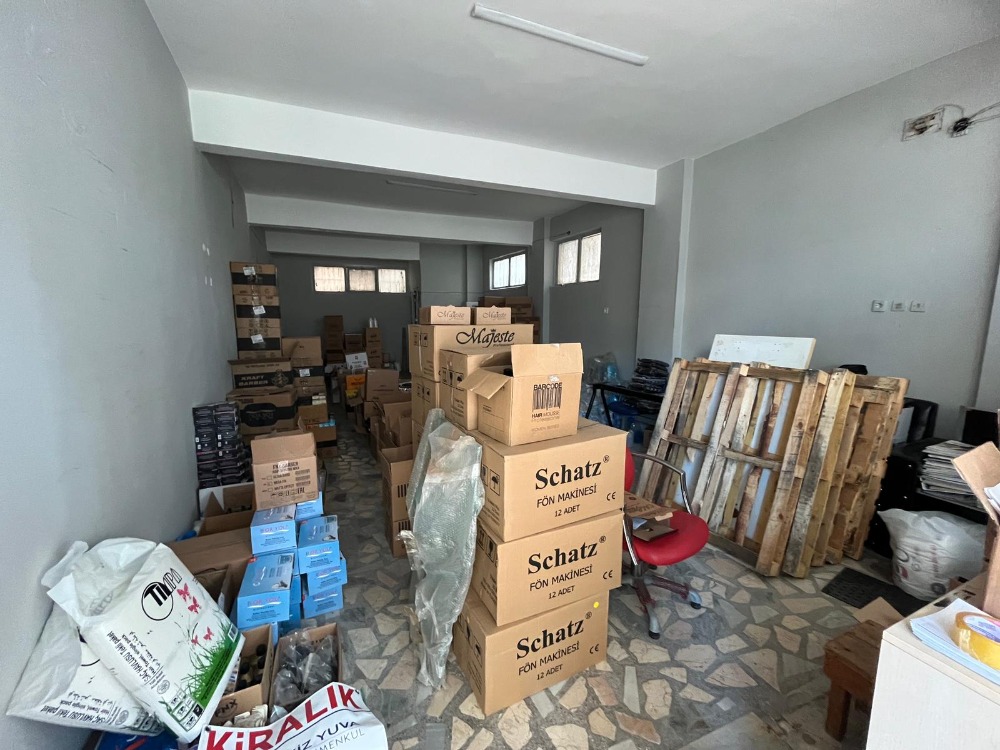 İKİZYUVA GAYRİMENKULDEN DÜZ AYAK YÜKSEK TAVANLI KİRALIK DÜKKAN 