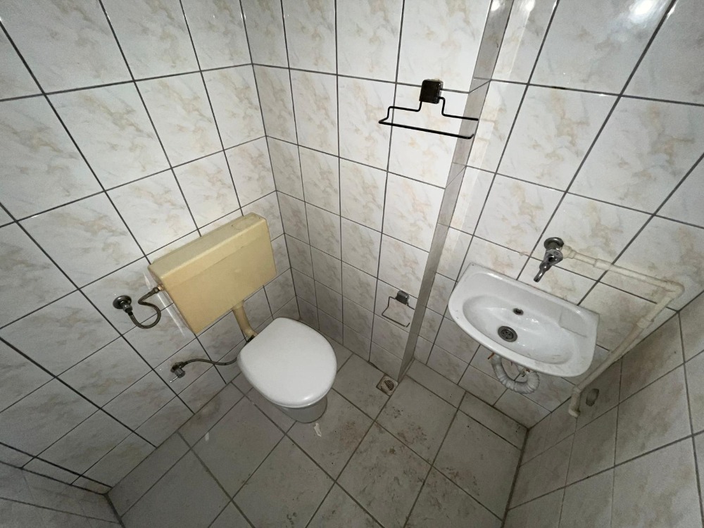 180 M2 NET KULLANIM ALANLI DÜZ GİRİŞLİ KİRALIK DÜKKAN 