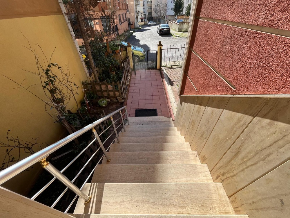 SOĞANLIK YENİ MAHALLEDE METROYA YÜRÜME MESAFESİNDE KREDİYE UYGUN DAİRE