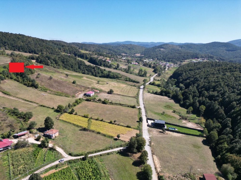  BURSA İZNİK KIRINTI KÖYÜ’NDE VADİ MANZARALI 463 m² İMARLI ARSA