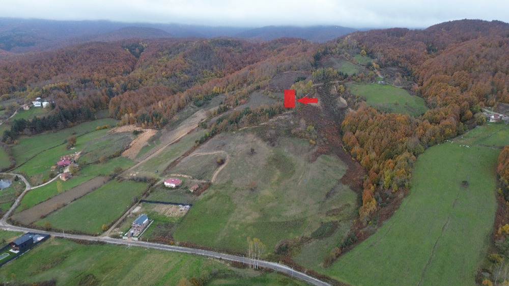 🌄 BURSA İZNİK KIRINTI KÖYÜ’NDE VADİ MANZARALI 539 m² İMARLI ARSA