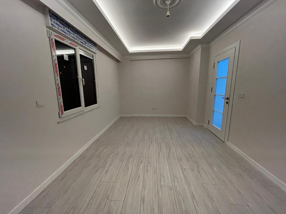 İKİZYUVA GAYRİMENKULDEN GENİŞ 1+1 MERKEZİ KONUMLU SATILIK DAİRE
