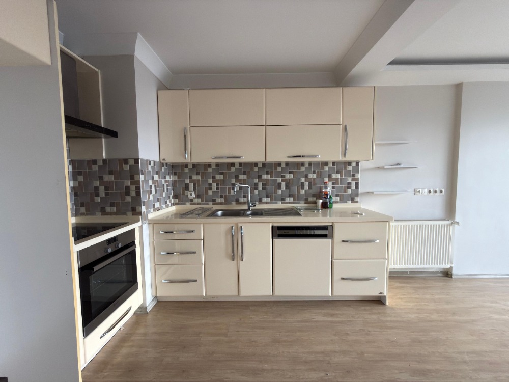 PERA PARK KARTAL SİTESİNDE 2+1 KİRALIK DAİRE
