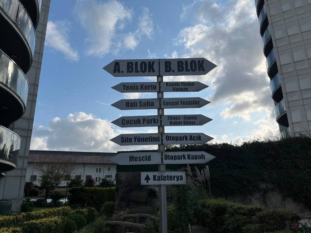 PERA PARK KARTAL SİTESİNDE 2+1 KİRALIK DAİRE