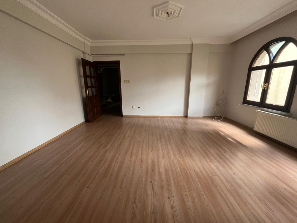 İKİZYUVA GAYRİMENKULDEN 140 M2 NET 3+1 KONUM AVANTAJLI KİRALIK DAİRE