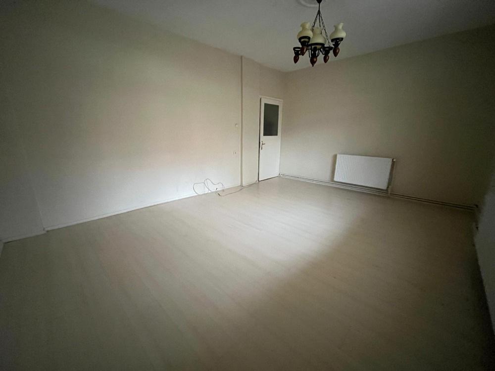 MÜSTAKİL BİNADA KİRALIK DAİRE