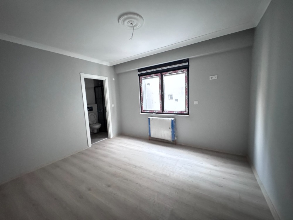 PENDİK BATI MAH. 3+1 DENİZE 200 METRE SATILIK DAİRE
