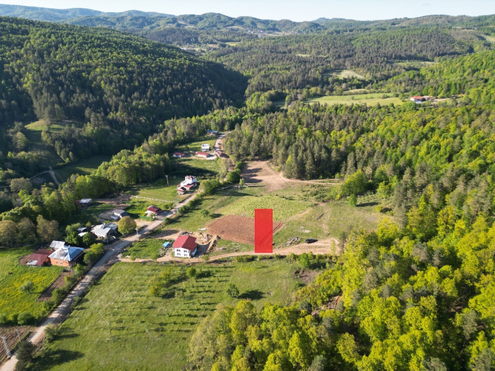 DOĞA VE MANZARA SEVERLERE ÖZEL! İZNİK ELMALI’DA VİLLA İMARLI 921M2 FIRSAT ARSA!