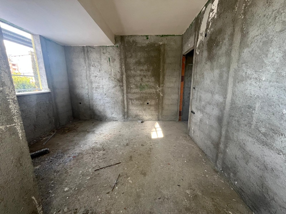 CEVİZLİ  İSTASYON YANI 2+1 GENİŞ SATILIK DAİRE 