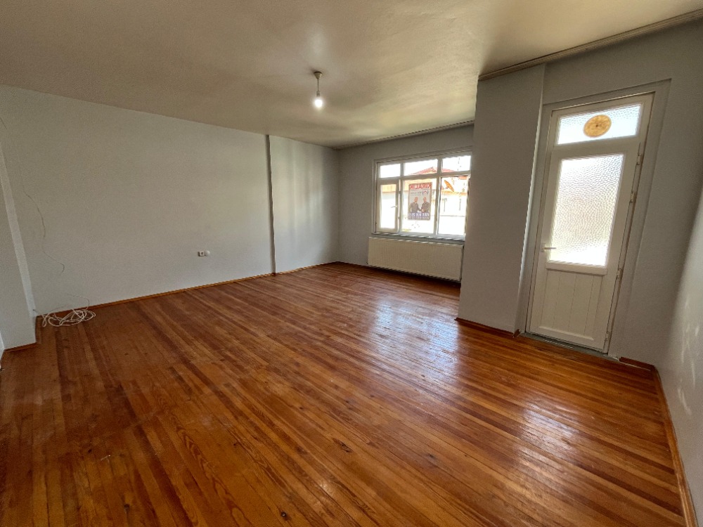 İKİZYUVA GAYRİMENKULDEN YENİ MAHALLEDE MERKEZİ KONUMLU KİRALIK DAİRE 