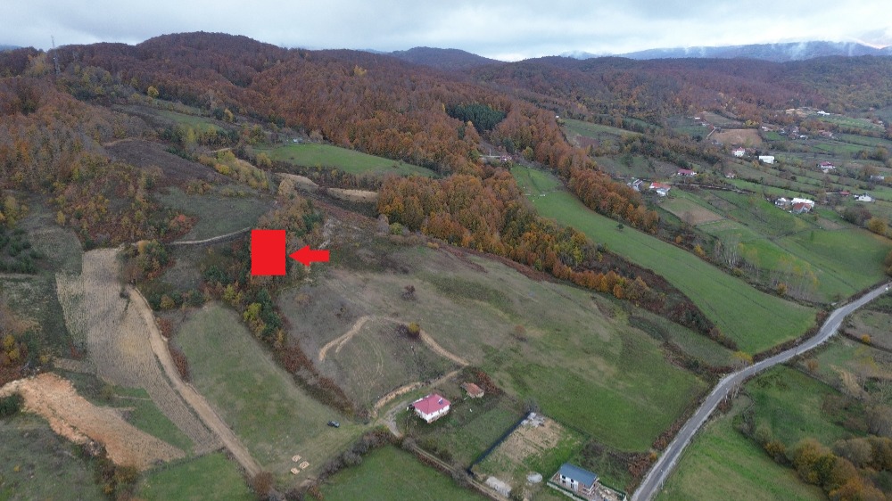  BURSA İZNİK KIRINTI KÖYÜ’NDE VADİ MANZARALI 463 m² İMARLI ARSA
