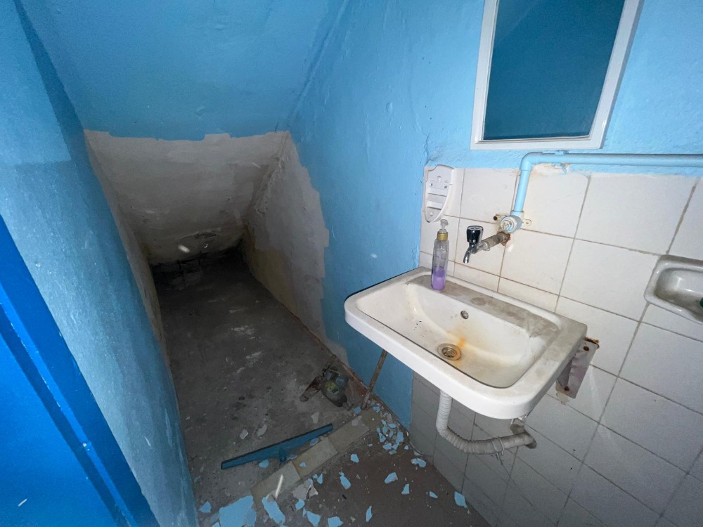 SOĞANLIK GÜMÜŞPINARDA DÜZ GİRİŞ KİRALIK DEPO/DÜKKAN 