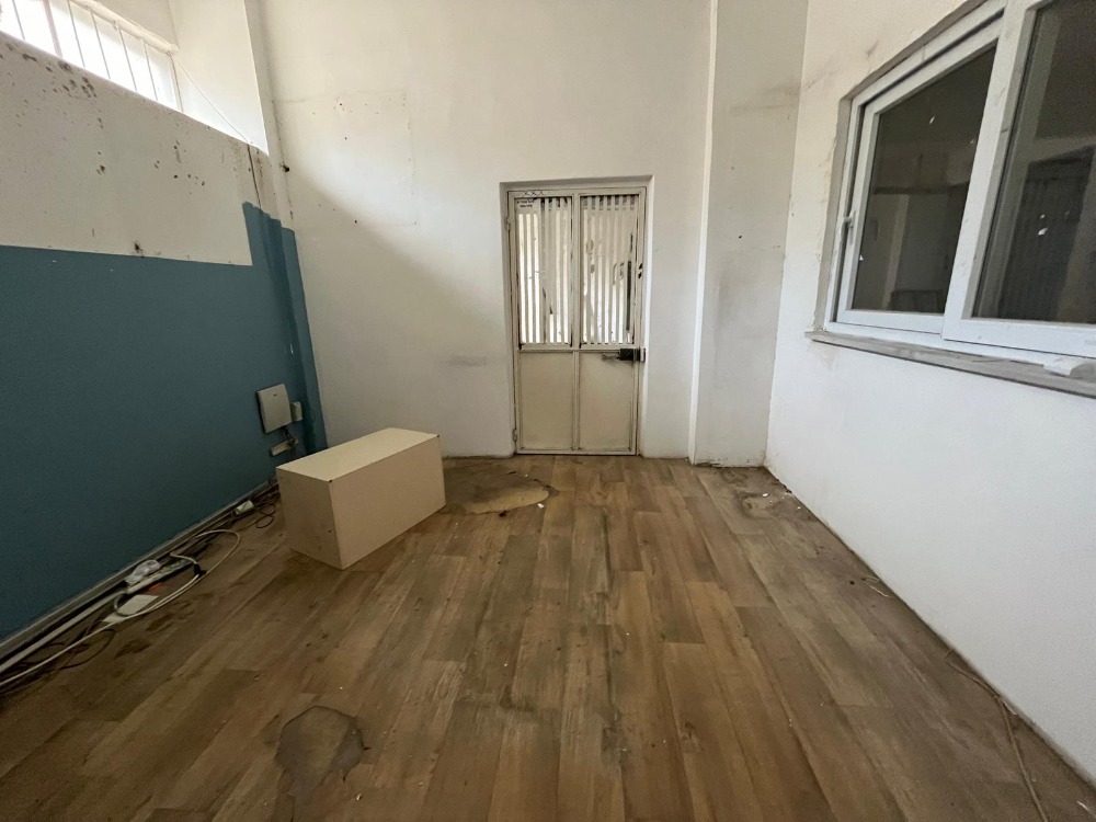 350 M2 İMALATHANE ARAÇ GİRİŞ RAMPALI 