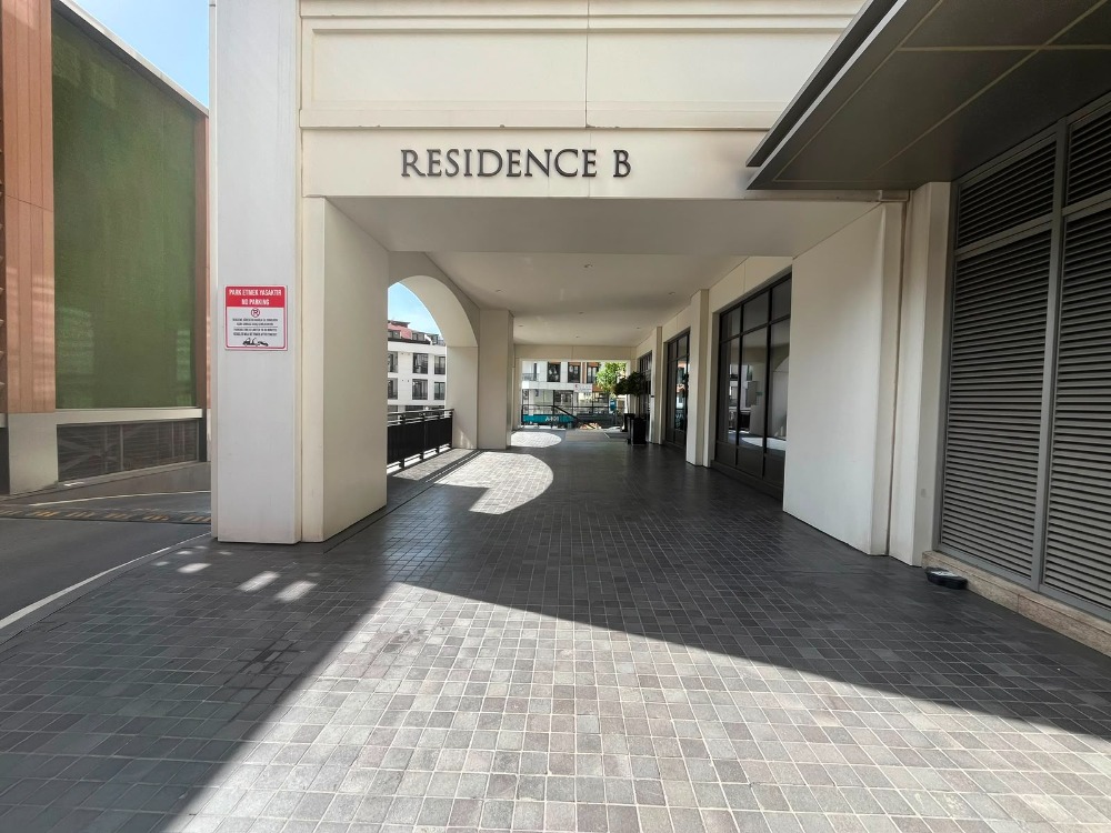 EMAAR SQUARE REZİDANCEDE HERMES CEPHE AÇIK TERASLI 155 M2 DAİRE