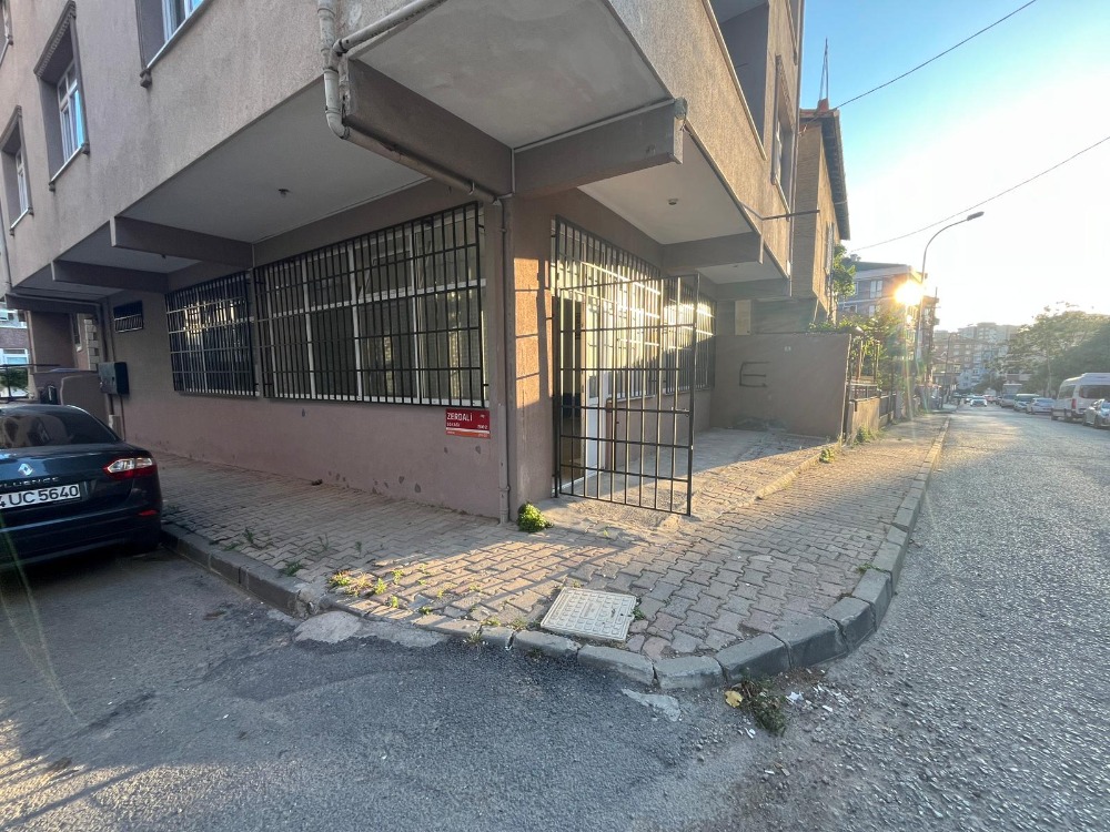 SOĞANLIK GÜMÜŞPINARDA DÜZ GİRİŞ KİRALIK DEPO/DÜKKAN 