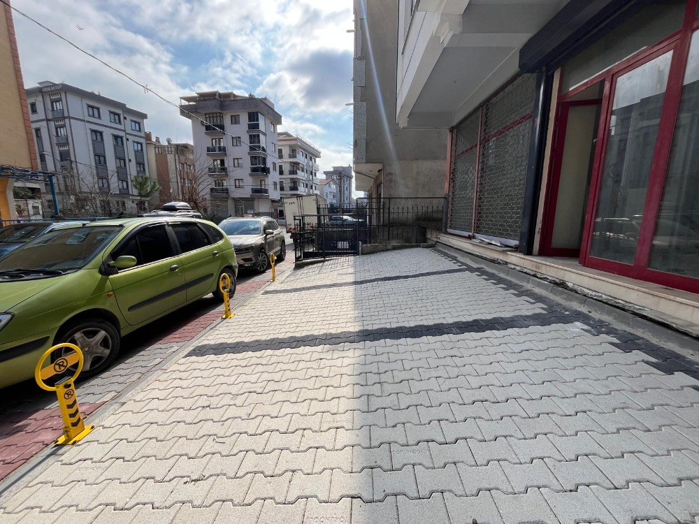 180 M2 NET KULLANIM ALANLI DÜZ GİRİŞLİ KİRALIK DÜKKAN 