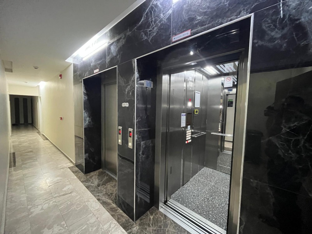 ROYAL GARDEN YAKACIKTA DENİZ MANZARALI 3+1 SATILIK DAİRE 