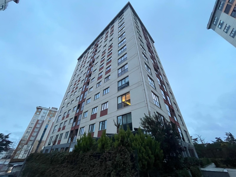 ROYAL GARDEN YAKACIKTA DENİZ MANZARALI 3+1 SATILIK DAİRE 