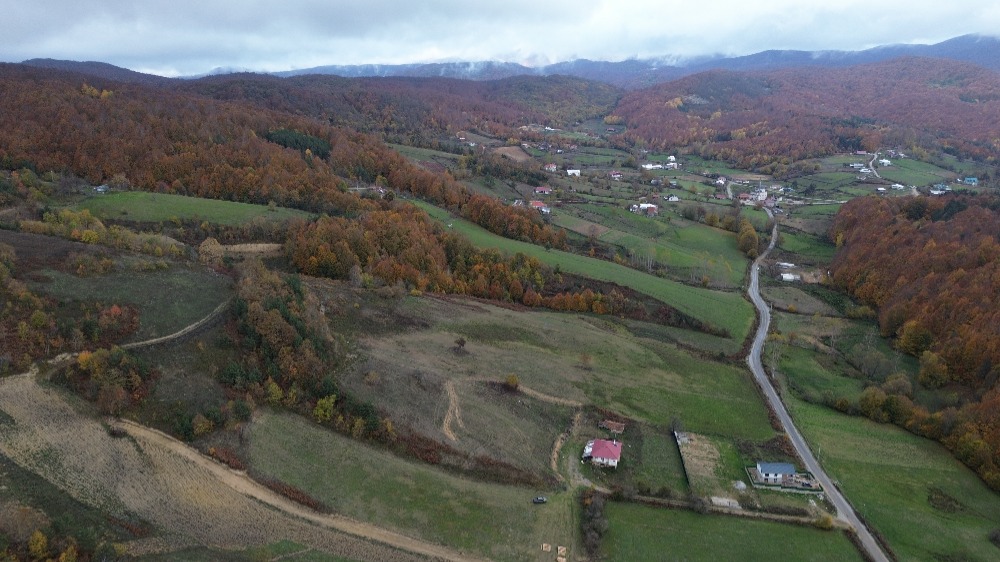 🌄 BURSA İZNİK KIRINTI KÖYÜ’NDE VADİ MANZARALI 773 m² İMARLI ARSA