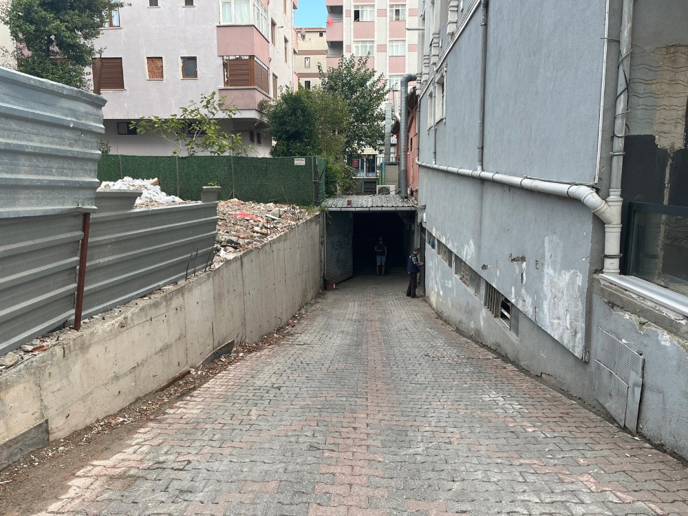 350 M2 İMALATHANE ARAÇ GİRİŞ RAMPALI 