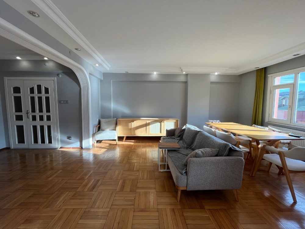 4+2 TERASLI FULL EŞYALI KİRALIK DAİRE 