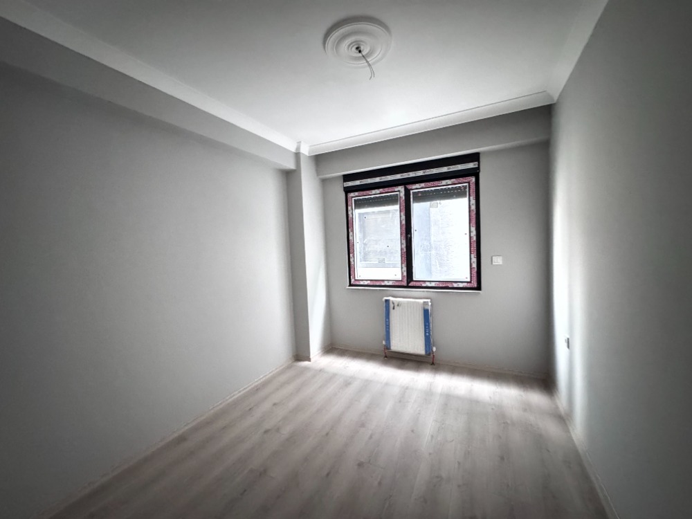 PENDİK BATI MAH. 3+1 DENİZE 200 METRE SATILIK DAİRE