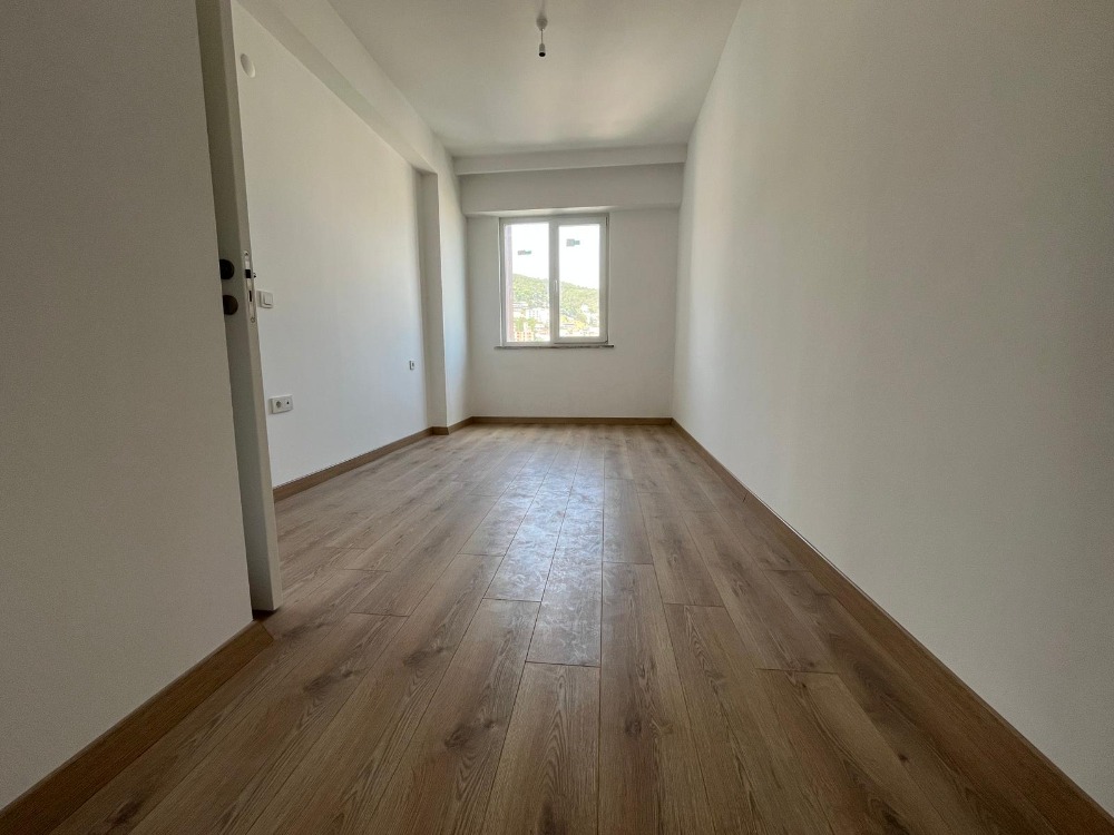 İKİZYUVA GAYRİMENKUKDEN SATILIK HÜRRİYET MAHALLESİNDE 2+1 DAİRE 