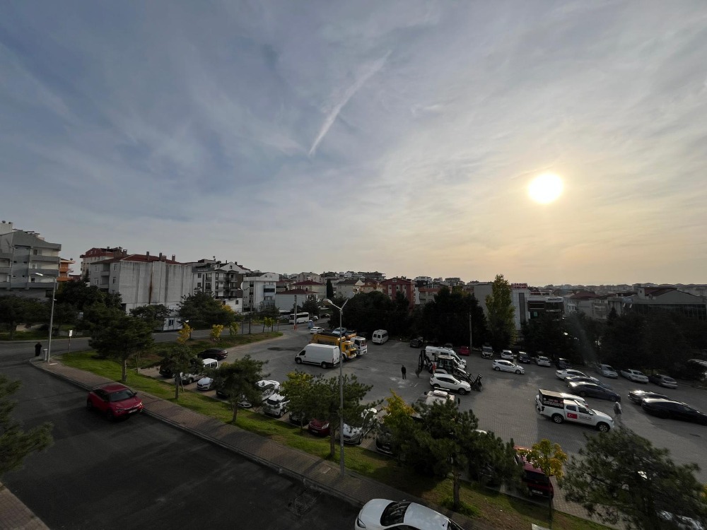 ÇAYIROVA BELEDİYESİ KARŞISI 3+1 ÖN CEPHELİ SATILIK DAİRE