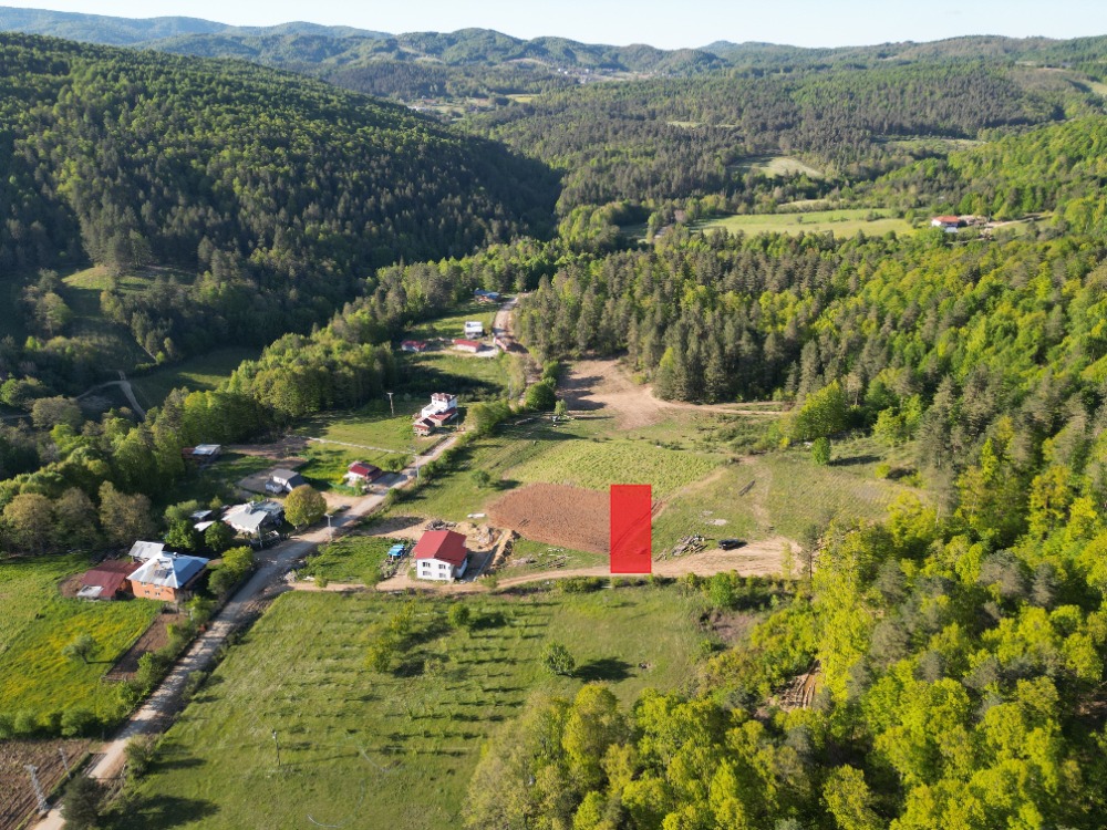DOĞA VE MANZARA SEVERLERE ÖZEL! İZNİK ELMALI’DA VİLLA İMARLI 921M2 FIRSAT ARSA!