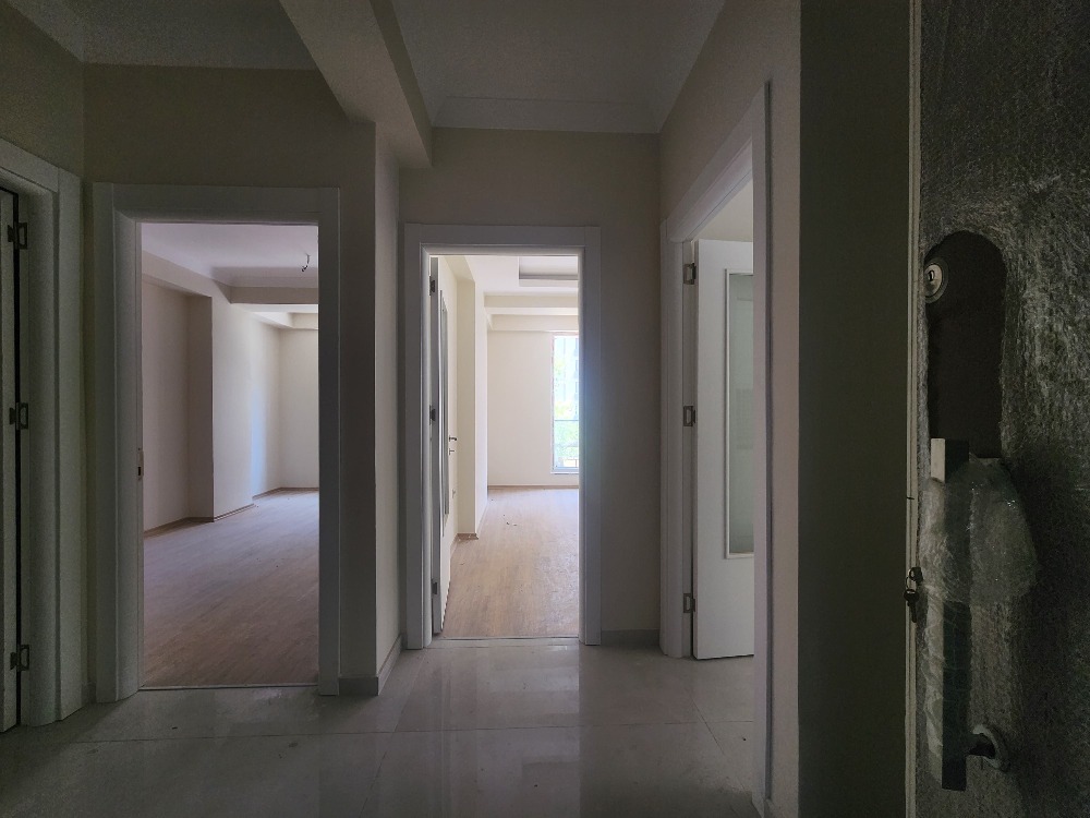  KARTAL ORHANTEPEDE SAHİLE YÜRÜME MESAFESİNDE 2+1 SATILIK DAİRE
