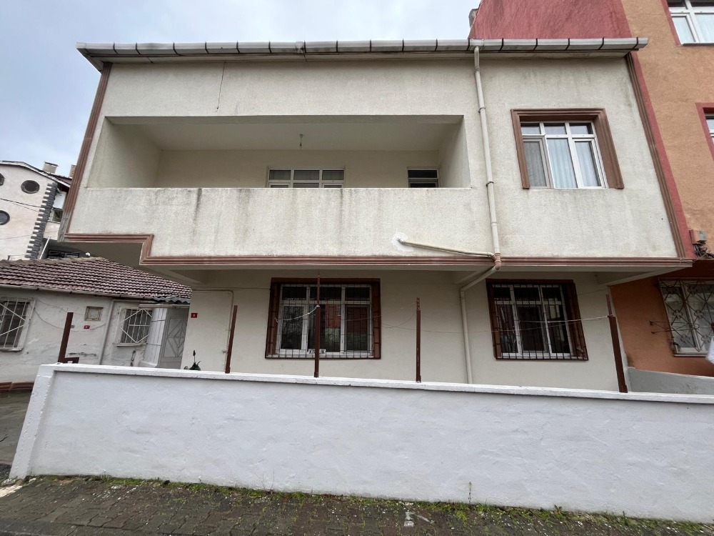 MÜSTAKİL BİNADA KİRALIK DAİRE