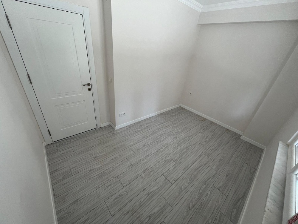 İKİZYUVA GAYRİMENKULDEN GENİŞ 1+1 MERKEZİ KONUMLU SATILIK DAİRE