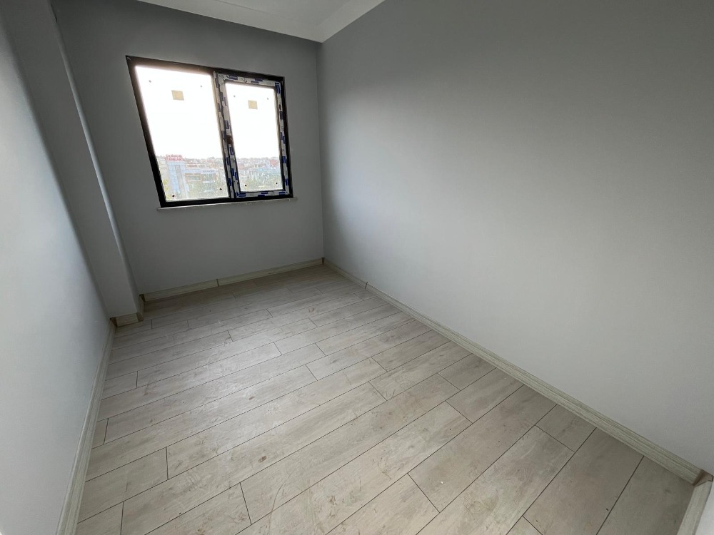 ÇAYIROVA BELEDİYESİ KARŞISI 3+1 ÖN CEPHELİ SATILIK DAİRE