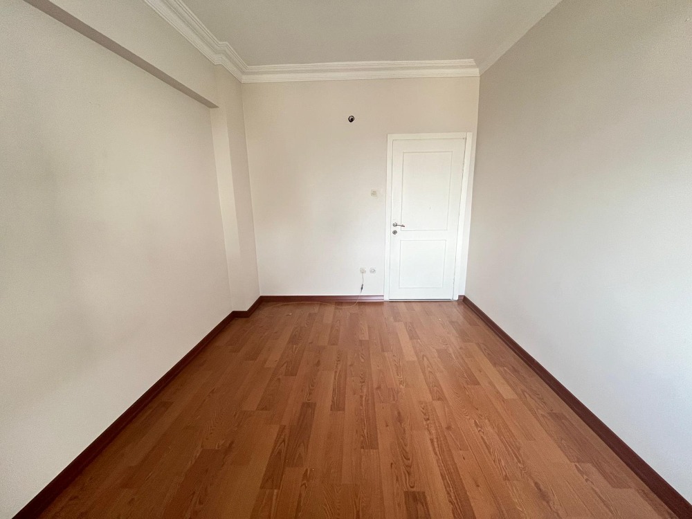 KARTAL SOĞANLIK GÜMÜŞPINAR’DA KİRALIK 4+2 DAİRE – YEŞİLKONAK SİTESİ