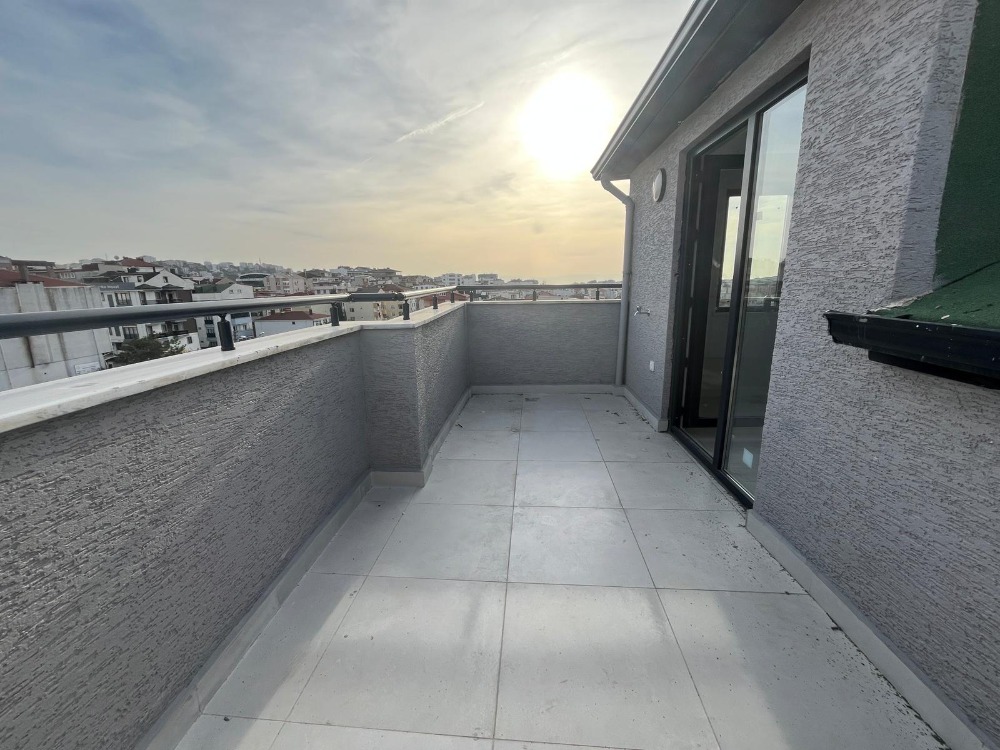 ÇAYIROVA BELEDİYESİ KARŞISI AÇIK TERASLI 3+2 SATILIK DUBLEX