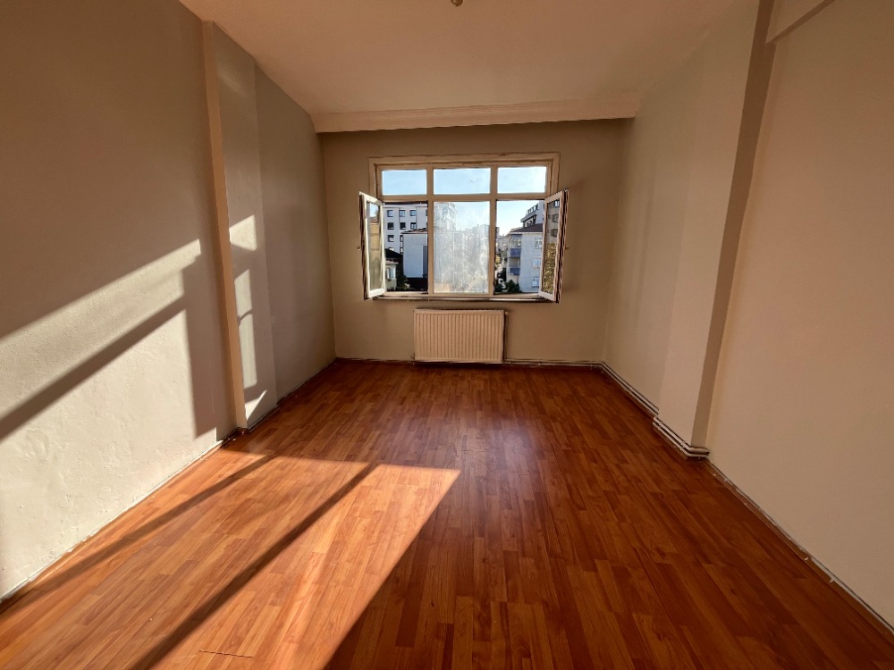 İKİZYUVA GAYRİMENKULDEN 3+1 KONUM AVANTAJLI KİRALIK DAİRE