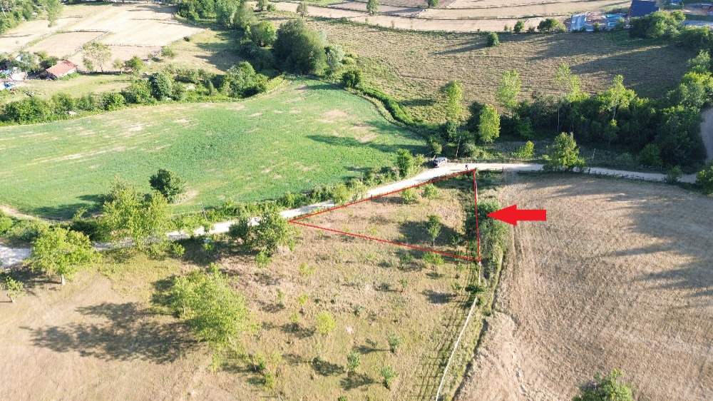  BURSA İZNİK KIRINTI KÖYÜ’NDE VADİ MANZARALI 347 m² İMARLI ARSA