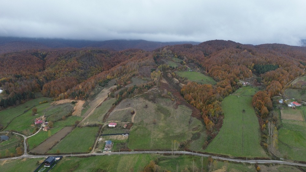  BURSA İZNİK KIRINTI KÖYÜ’NDE VADİ MANZARALI 561 m² İMARLI ARSA