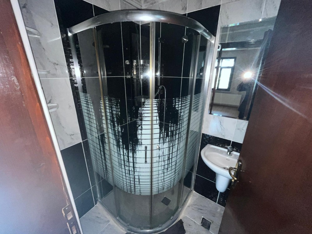 İKİZYUVA GAYRİMENKULDEN 140 M2 NET 3+1 KONUM AVANTAJLI KİRALIK DAİRE