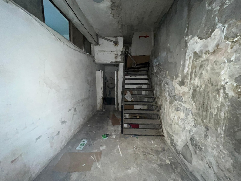 350 M2 İMALATHANE ARAÇ GİRİŞ RAMPALI 