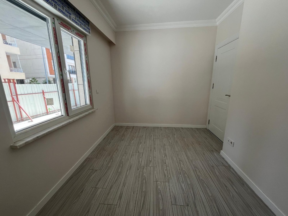 İKİZYUVA GAYRİMENKULDEN GENİŞ 1+1 MERKEZİ KONUMLU SATILIK DAİRE