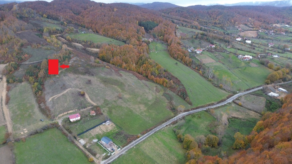  BURSA İZNİK KIRINTI KÖYÜ’NDE VADİ MANZARALI 463 m² İMARLI ARSA