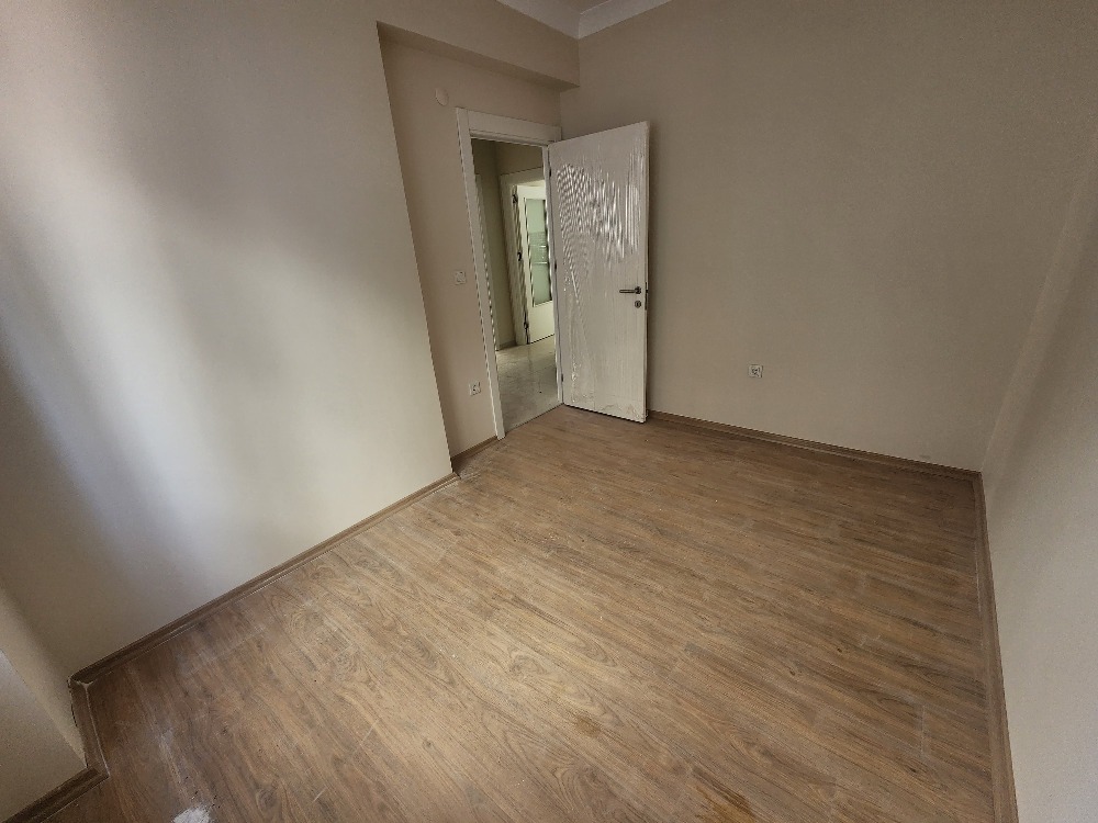  KARTAL ORHANTEPEDE SAHİLE YÜRÜME MESAFESİNDE 2+1 SATILIK DAİRE