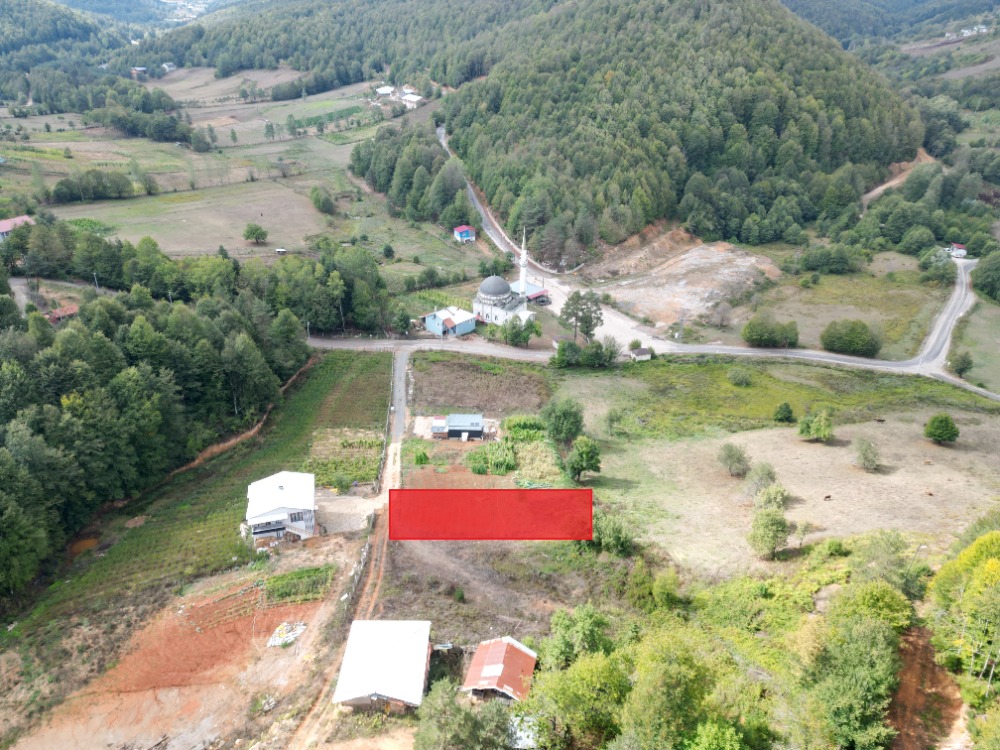 BURSA İZNİK KUTLUCA’DA İMARLI ARSA – DOĞAYLA İÇ İÇE YAŞAM FIRSATI
