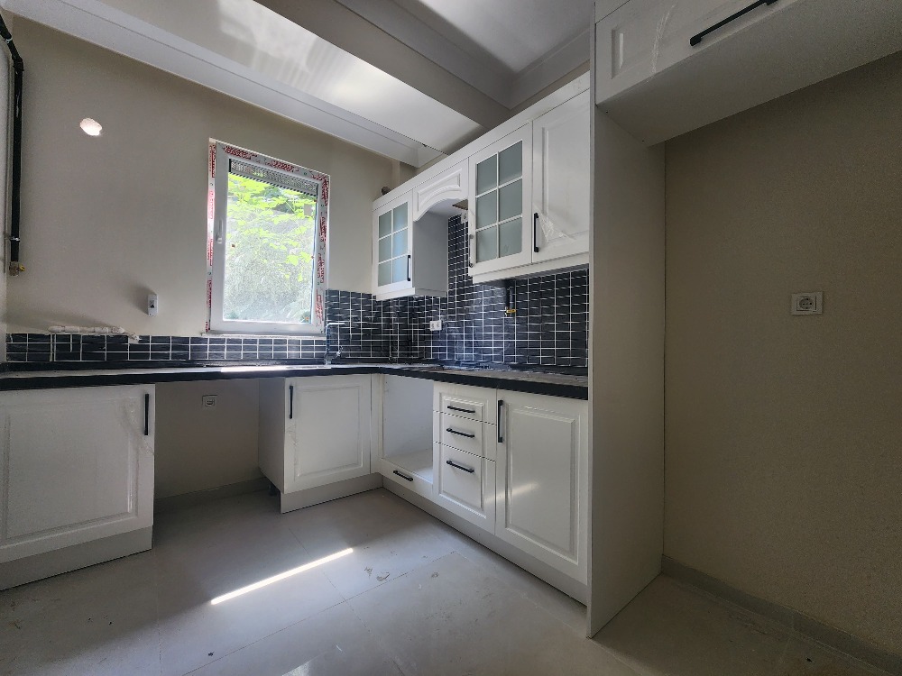  KARTAL ORHANTEPEDE SAHİLE YÜRÜME MESAFESİNDE 2+1 SATILIK DAİRE