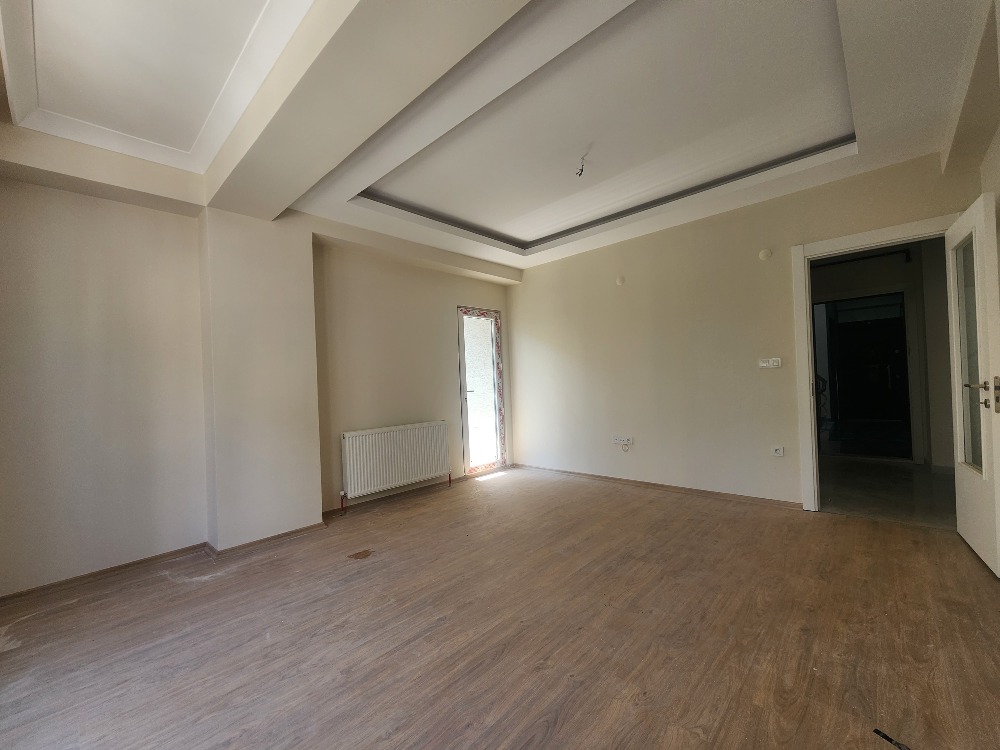  KARTAL ORHANTEPEDE SAHİLE YÜRÜME MESAFESİNDE 2+1 SATILIK DAİRE