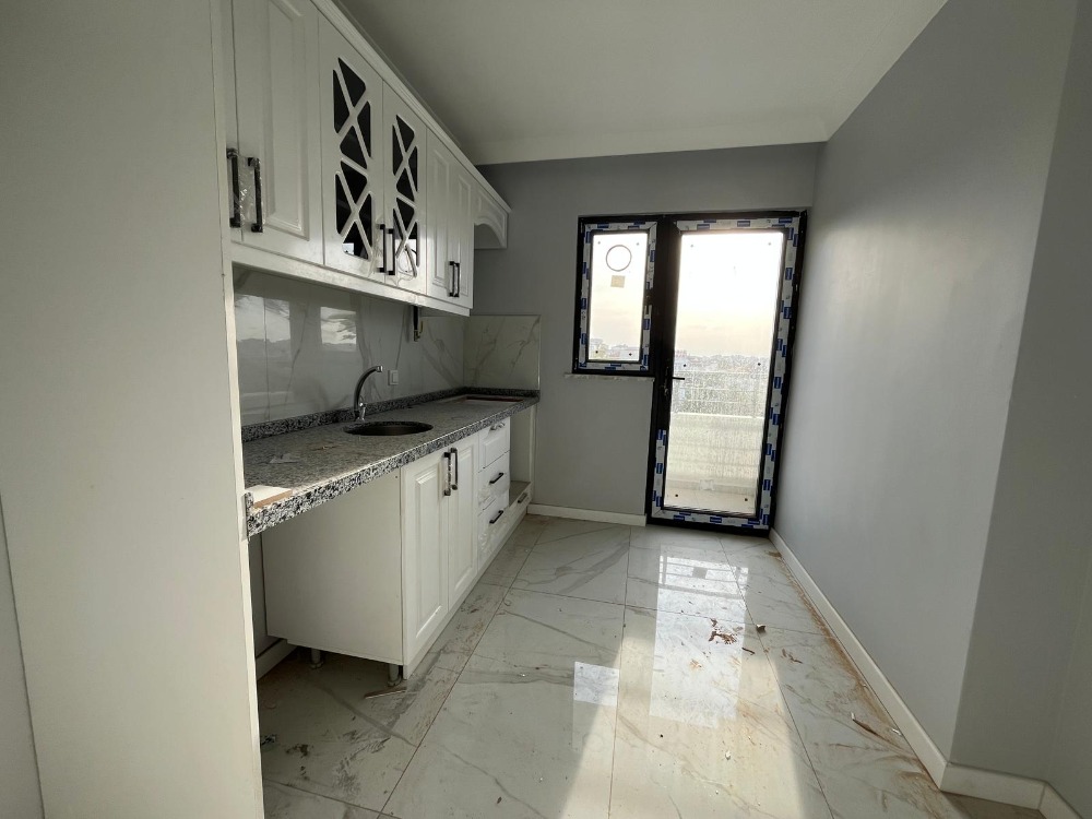 ÇAYIROVA BELEDİYESİ KARŞISI 3+1 ÖN CEPHELİ SATILIK DAİRE