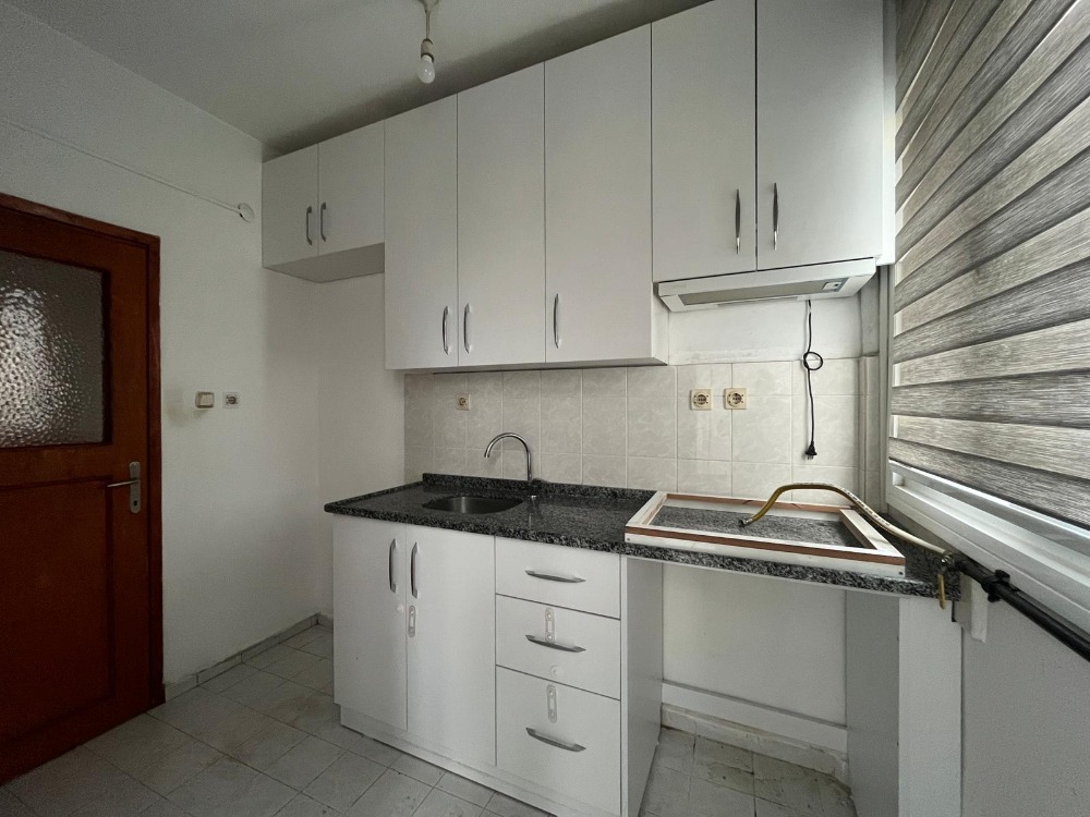 ANA CADDE ÜZERİNDE 2+1 KİRALIK DAİRE